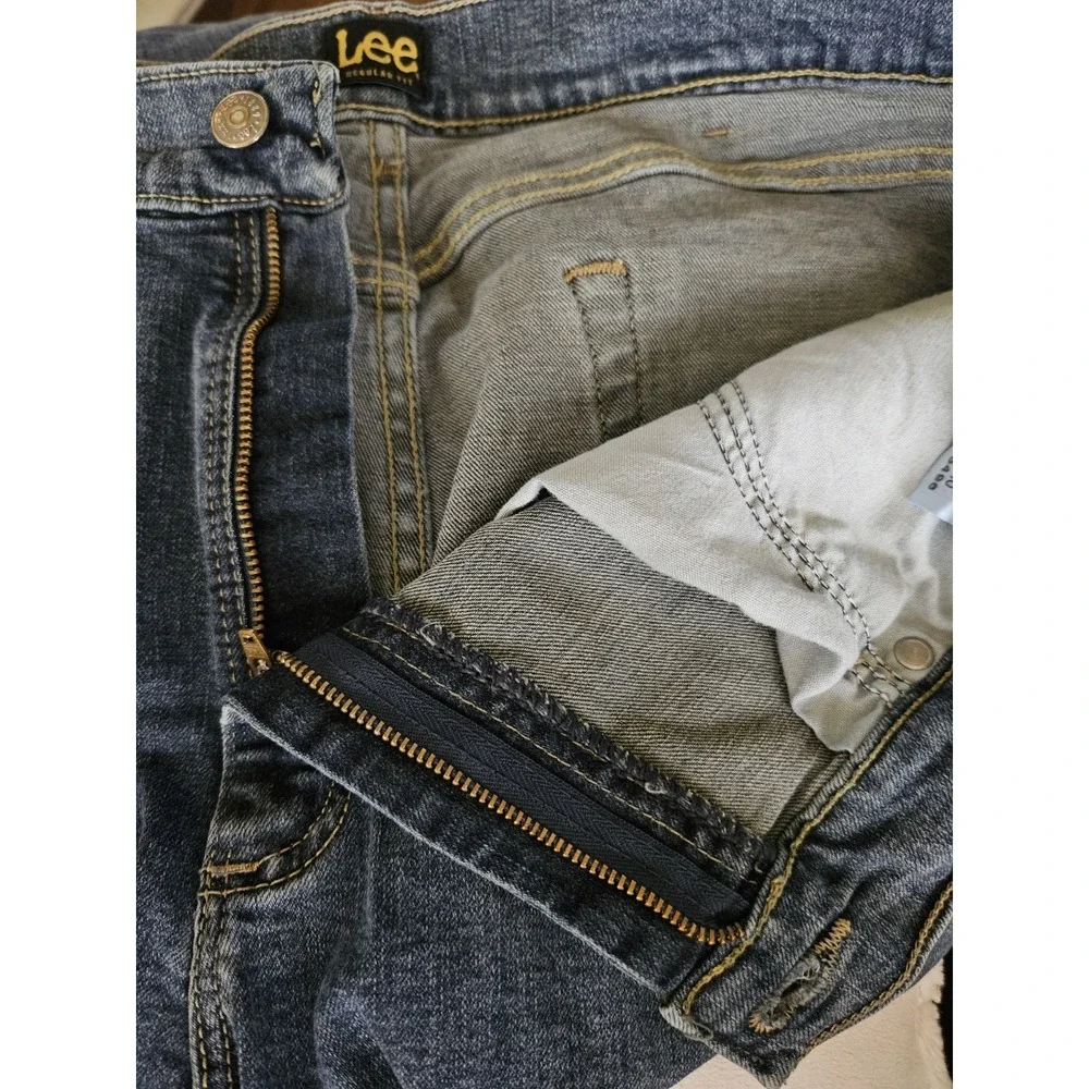 Lee Jeans Size 38x30 Mens Regular Fit Straight Leg (38x28)